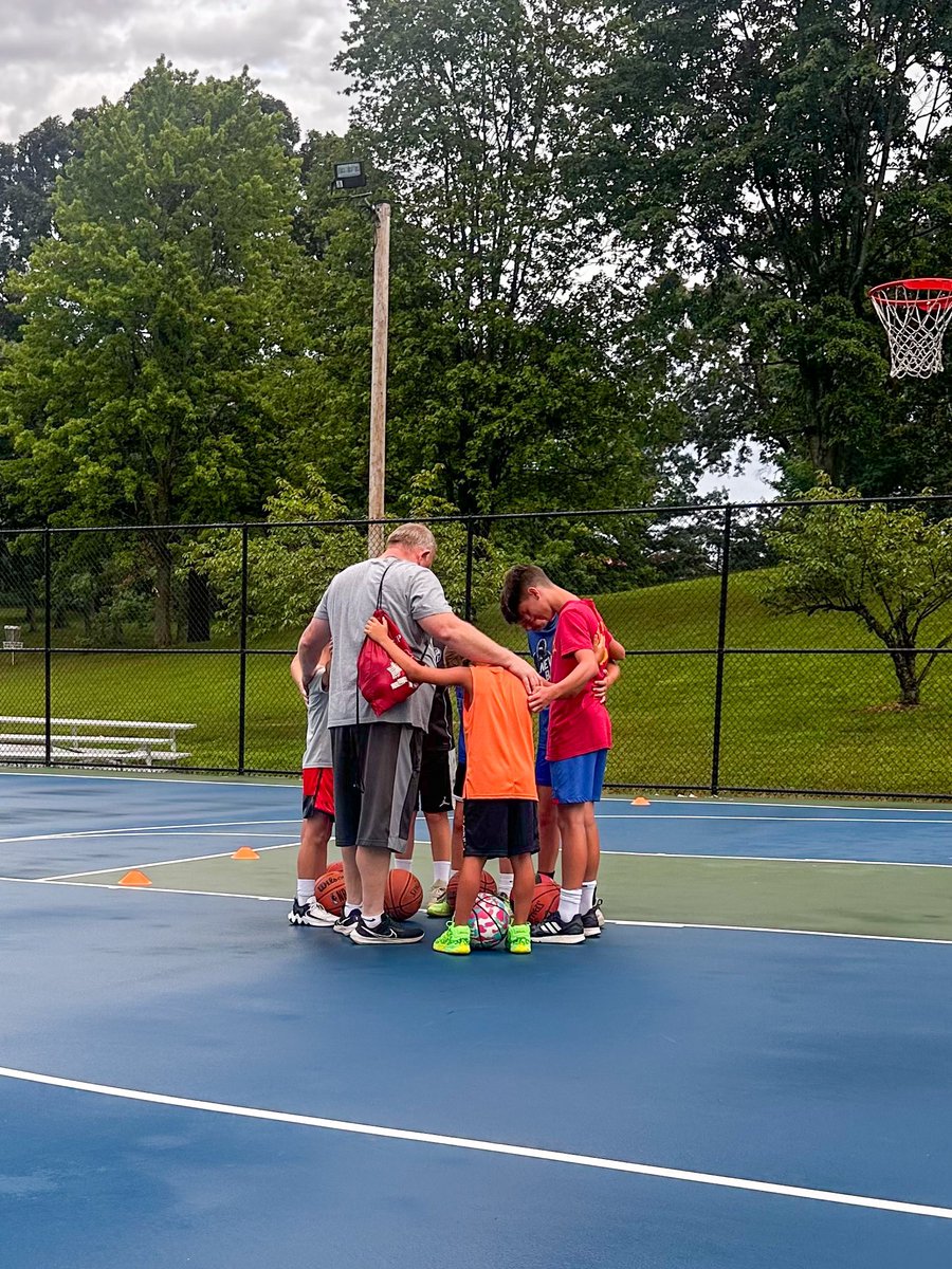 RylanShanks's tweet photo. Rain or shine #WeWorkForIt https://t.co/AezZ27Aqb5