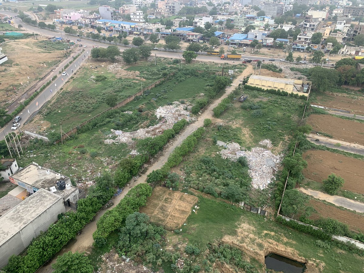 karang81's tweet photo. @MunCorpManesar @MCManesar @MunCorpGurugram @DC_Gurugram @NayabSainiBJP @cmohry situation of stalled water (20X10 ft) and garbage at @AntrikshHeights Sec 84. Breeding ground for mosquitoes. RWA and maintenance not taking action @DEEPAKKAHUJA https://t.co/cz5XJKUzrG