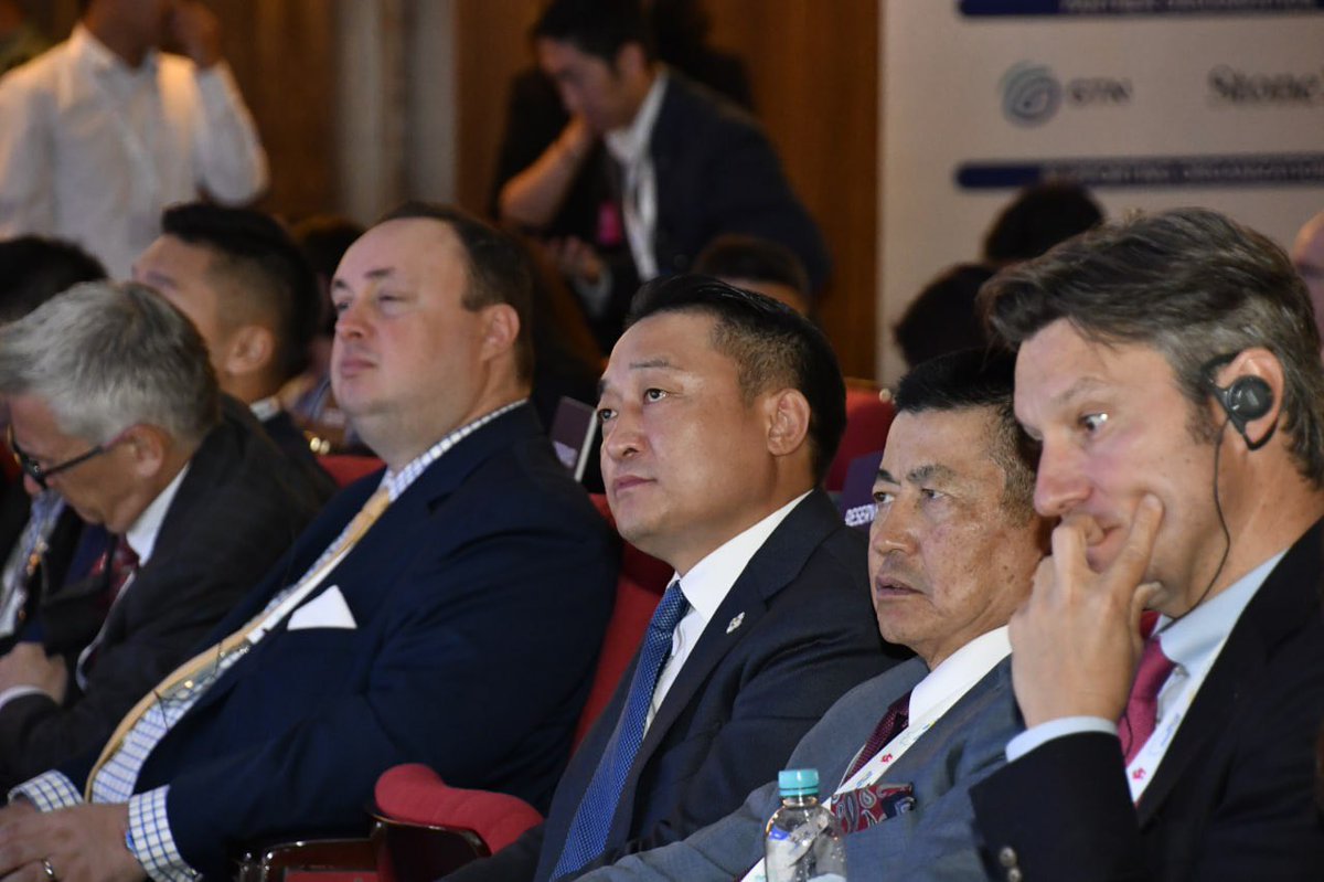 Монголын Эдийн засгийн чуулганы 2 дахь өдрийн хуралдаанд оролцлоо.

Энэ удаагийн Монголын Эдийн засгийн чуулганы онцлог бол парламентын мэргэжлийн байдал нэмэгдсэн, нийгмийн олон салбарыг төлөөлөх чадвар эрс дээшилсэн, 126 гишүүнтэй УИХ байгуулагдсан цаг үетэй давхцаж байна.