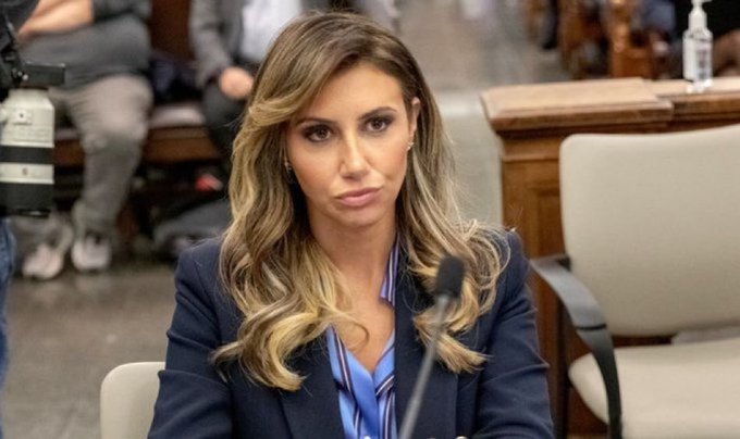 Trump attorney Alina Habba says, I want Fani Willis brought in for booking the same way she brought in Trump.

Who supports her?🙌🏻
