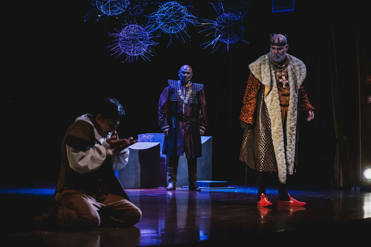 Asohumboldt's tweet image. El día de ayer, domingo 07 de julio, disfrutamos del cierre de temporada de "La Vida es Sueño" de Pedro Calderón de la Barca. Una maravillosa pieza teatral que cobró vida en nuestro escenario, gracias al apoyo de la Embajada de España en Venezuela. 🎭🎊

@CulturaES_VE