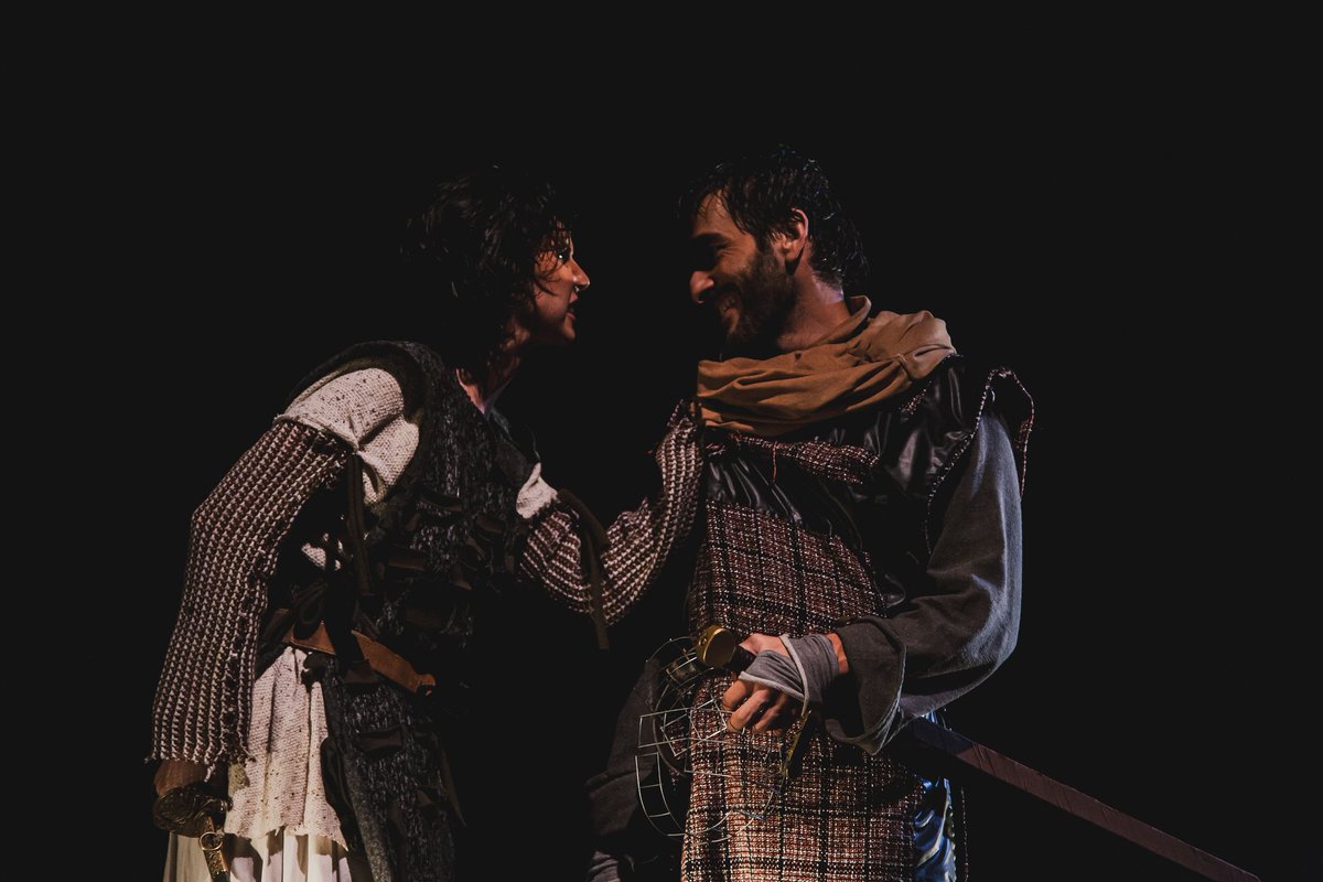 Asohumboldt's tweet image. El día de ayer, domingo 07 de julio, disfrutamos del cierre de temporada de "La Vida es Sueño" de Pedro Calderón de la Barca. Una maravillosa pieza teatral que cobró vida en nuestro escenario, gracias al apoyo de la Embajada de España en Venezuela. 🎭🎊

@CulturaES_VE