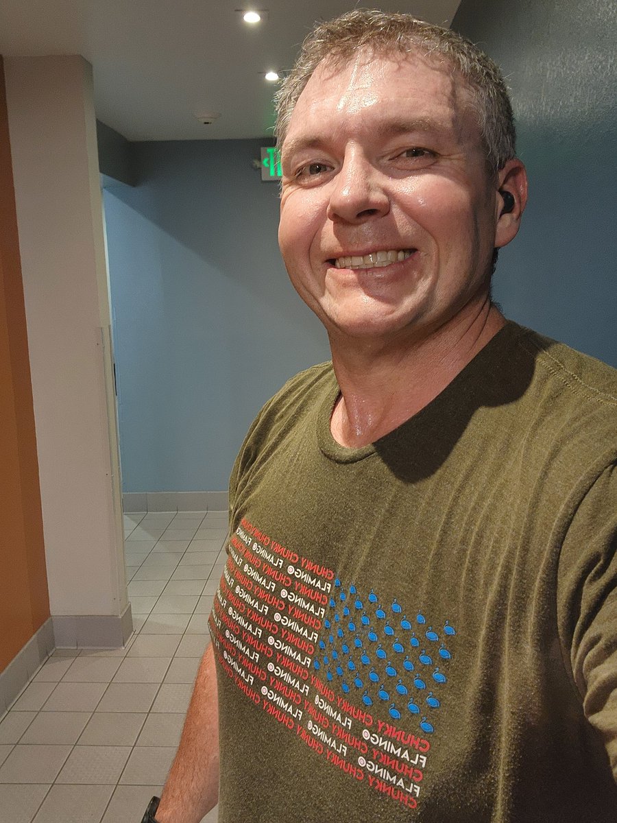 raysenior598's tweet image. Monday #workout ✔️ 
Back and biceps 💪🏻 with #cardio 
Thinking about going back on #optavia I was really successful on it the first time I tried the program. 
#livehealthy #gymmotivation #dontgiveup #canthurtme #motivation #MondayMotivation #weightloss #unfat @OPTAVIA_tweets