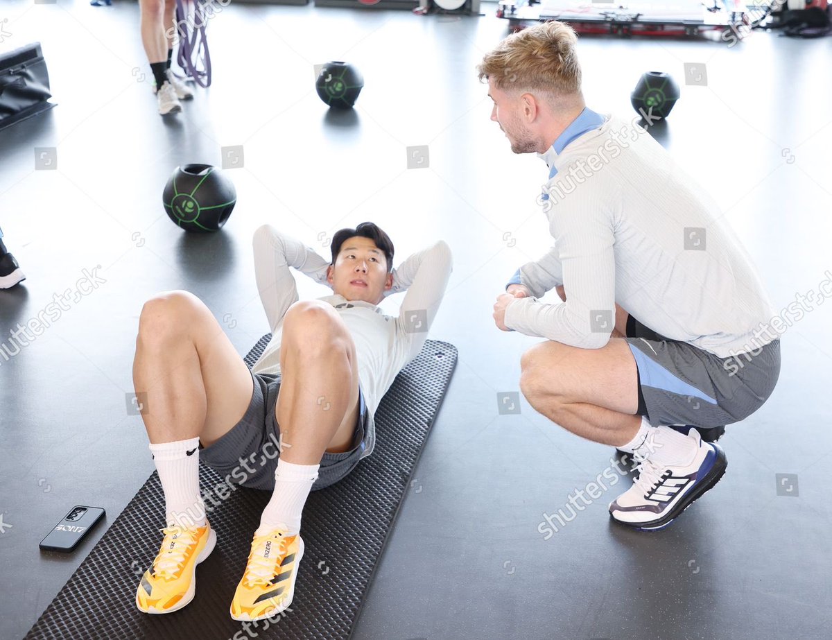 “지난번에 준건 뭐하고”      ”엄마 나 5천원만“