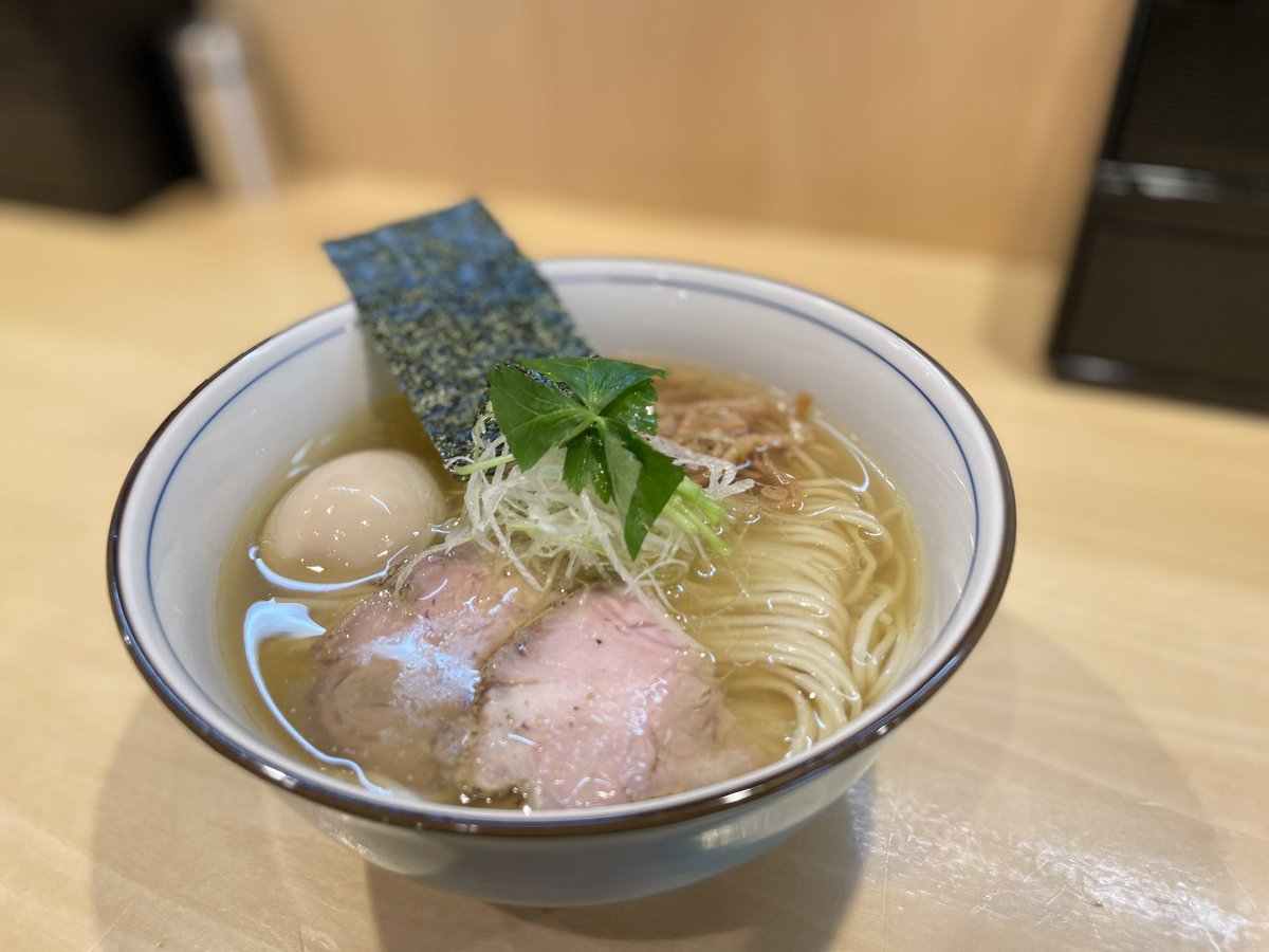 塩ダレ1ヶ月半〜2ヶ月くらい限定で干し帆立の貝柱加えていますー！
まずは1発目に仕込んだものから。少しずつ配合いじりながらの仕込みでいきます。

1キロ8ま………ん！？！？
凄まじい貝柱いただきましたので…
流石にビビって最初はかなり少量で笑
でもしっかり帆立感じられるかと思います！