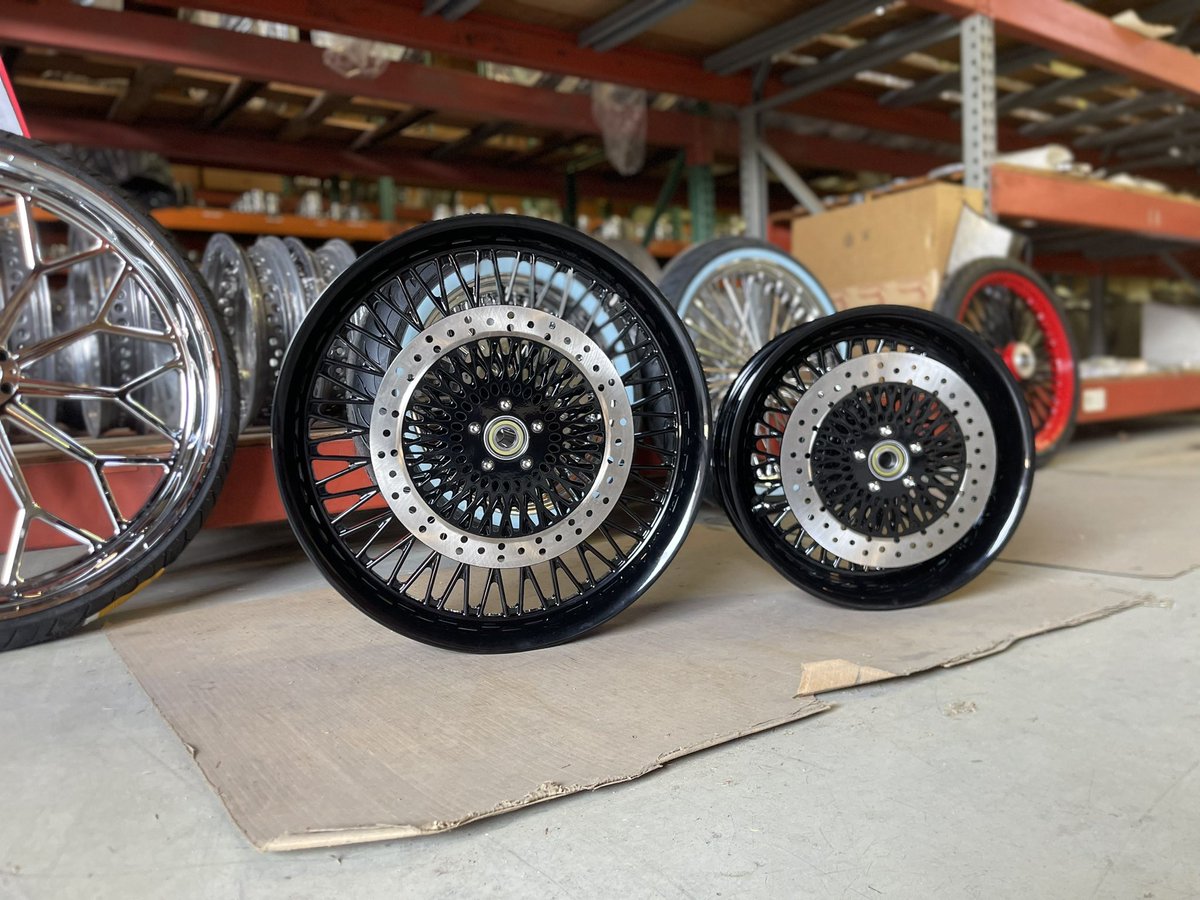 SINISTERWHEEL's tweet image. Our #Xlace (Crosslace) Wheel 
In All Black Finish
with 13” Front Rotor
Available in 16” thru 32”

Check out more on
sinisterwheel.com

#ridethebest #xlace #21inch #16inch #alwaysoriginal