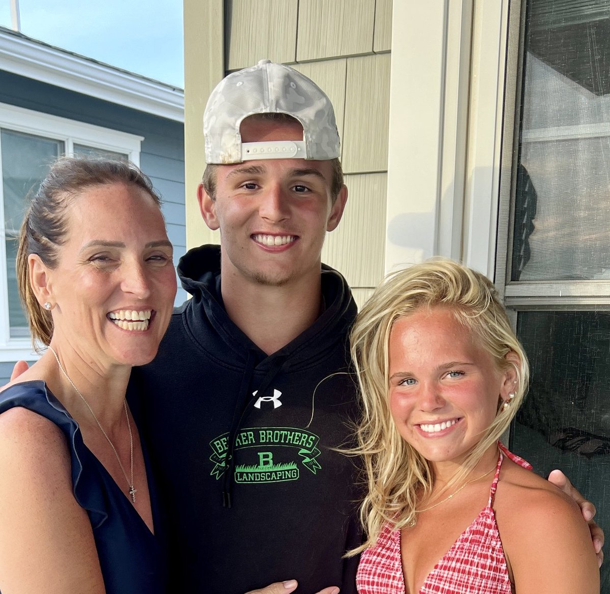 ovidangles8's tweet photo. Last week during @PwC’s summer shut down, I spent the week with my family relaxing and enjoying summer. I’m proud PwC gives our people a much-deserved oppty to rest and recharge. I’m excited to be back - everyone looks refreshed and eager to get back to business! #pwctakesabreak https://t.co/HWSMHv4K9j