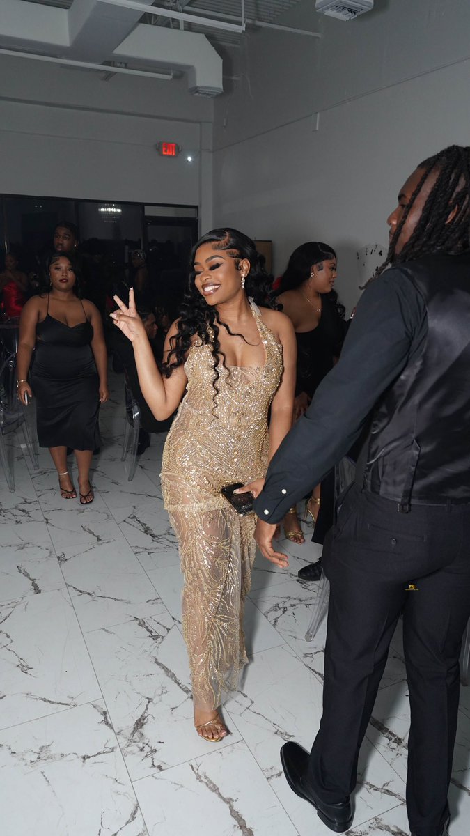 ___florencee's tweet image. #F21 🎰