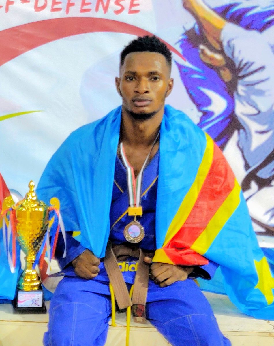 forcadk01's tweet image. #Nosta | • VieBonheur 🌹🥇

 Je ne cesserai jamais de défendre ma nation 🇨🇩| To tikala Bana Mboka peut importe où on sera.

#oyo #forca #dk
@leParrainRDC @MuadiLaeticia @DidierBudimbu @MinSport_Loisir