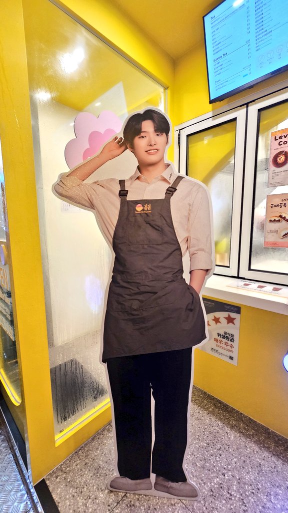 san___kun's tweet photo. ์นดํ๋ด๋ด x ATEEZ๐ง
ใตใณใใใฎใใใใ
#BlueLemonade๐
้ฃฒใใฆๅฌใใใฃใ๐ฅน๐ซถ
#์นดํ๋ด๋ด #cafeBomBom
#์์ดํฐ์ฆ #ATEEZ #์ฐ #SAN https://t.co/NGvgOd3tse