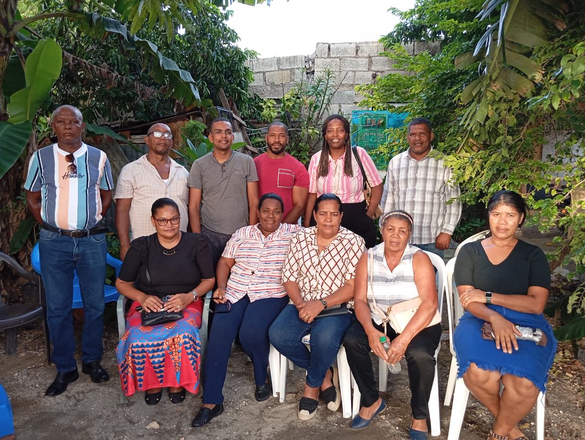 Afinando los detalles para las jornadas de servicios que se llevarán a cabo  el viernes 12 y sábado 13 de julio, donde Edeeste trasladará sus oficinas a la escuela Japón para atender  y verificar los distintos casos que se presentan en esta comunidad.
#TrabajemosJuntos