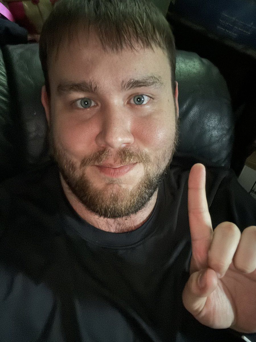 ddogefather2's tweet photo. What’s up brother ☝️ #IStandWithSketch https://t.co/6Gu42pxm8Y