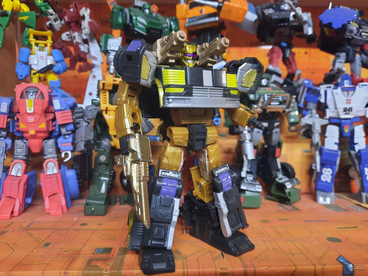 Tfpivman's tweet photo. "Cyberkey power"
Cannon upgrades by @MavDoodles for Legacy Crankcase also work quite well on Legacy Cannonball.
#Transformers #TransformersLegacy #transformers3dprint https://t.co/3p5sNQCEGd