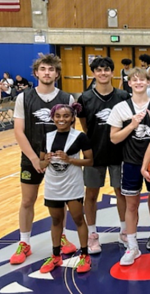 We want to thank West Coast Elite for having our own Prudence George compete in their All-Academic showcase today! Prudence won All-Metro 2nd team honors in her sophomore campaign with us, and has been improving all spring and summer!
#HaleYeah #BringTheSmoke