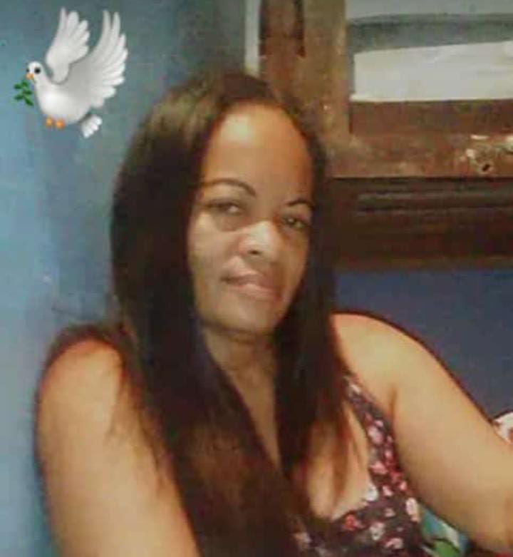 Muy lamentable el inesperado fallecimiento de la camarada Yenny Laguna dirigente de base del PSUV en el municipio Petit. Una luchadora del chavismo de toda la vida sin esperar nada a cambio sino una sociedad más justa e igualitaria. Descansa en paz hermana.