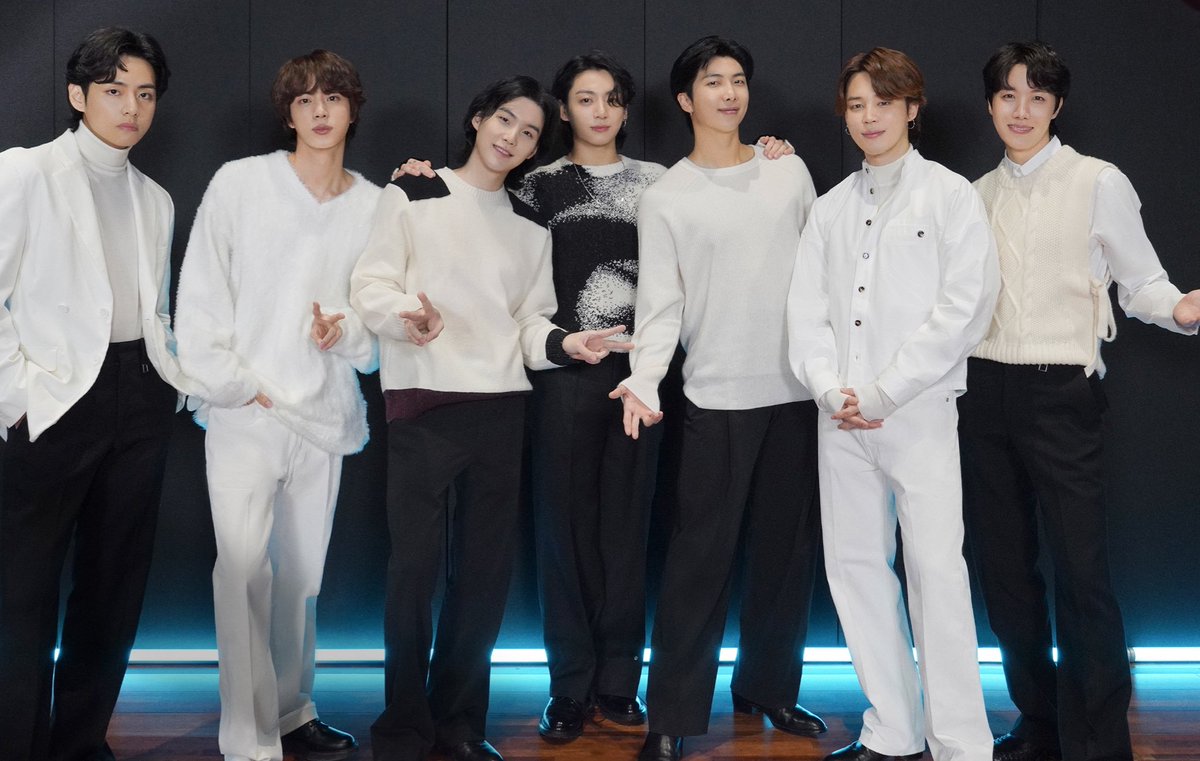 jjkgaIlery's tweet photo. new ot7 photo just dropped for army day!!! 🥹❤️‍🩹 https://t.co/mTa1JjFLY3