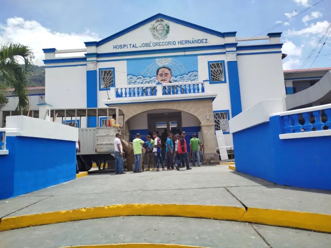GobTrujillo's tweet photo. #EsNoticia🗞️ || Continúan los trabajos de modernización del Hospital José Gregorio Hernández de Trujillo.
El Gabinete de Infraestructura ha abordado integralmente fachadas, 6 quirófanos, UCI, Sala de Parto y Maternidad, Emergencia Pediátrica y Adultos, entre otras. 

#PalabraEres https://t.co/lAL0nfjcjL