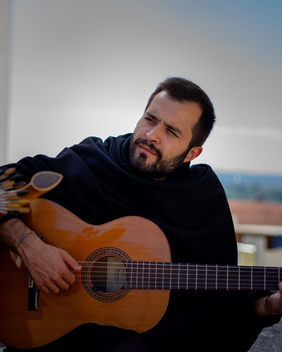 aaumadeira's tweet photo. Os FATUM, o grupo de fados da @aaumadeira, esteve no passado fim-de-semana em Coimbra, na Serenata dos Antigos Estudantes. https://t.co/XTyPgN8JPD