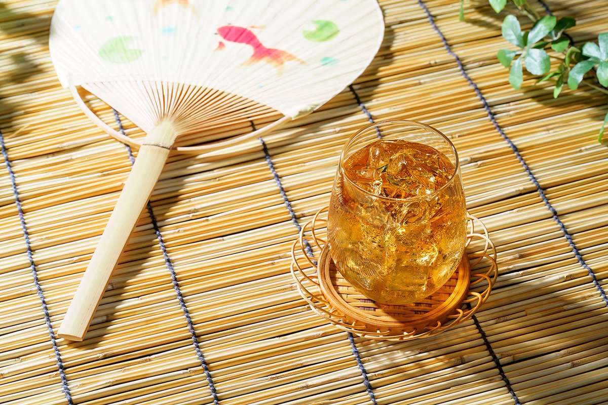 FoodandTravelMX's tweet photo. En el mundo del té japonés, el #genmaicha destaca por su mezcla de té verde y arroz tostado. Su aroma y sabor lo han convertido en un favorito diario. Pero, ¿sabías que no es la única infusión japonesa con cereal tostado? Descubre el #mugicha. @escueladete_mx
➡️https://t.co/ERJpd1BTSE