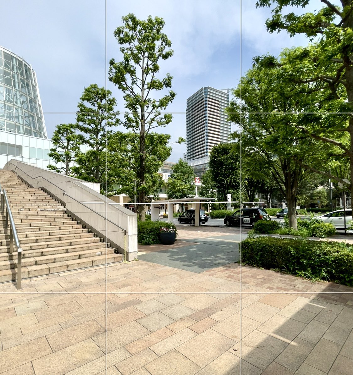 nihonskills's tweet photo. ^_^

おはようございます♪
日本スキルズです！

7月9日(火)☀️

アイホンのカメラに
まっすぐ撮るためのガイドラインが…
真ん中の線がまっすぐ並んで
黄色になると水平垂直！
物件撮影にはとても便利です

ではでは本日も
よろしくお願いします(^^)
#企業公式相互フォロー
#美味しそうをリポスト
#TX https://t.co/MR4oXDaYsH
