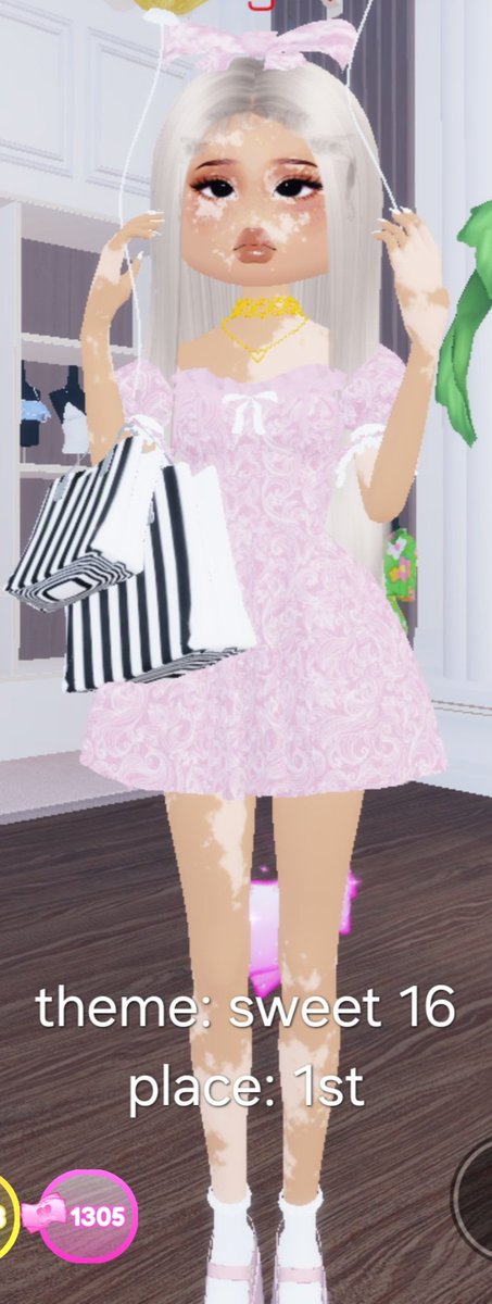 brynnniee's tweet photo. @_Dress2Impress ootd!! 🛼🌊🧿⚡️🩷🌴 https://t.co/pymlD2wLiE