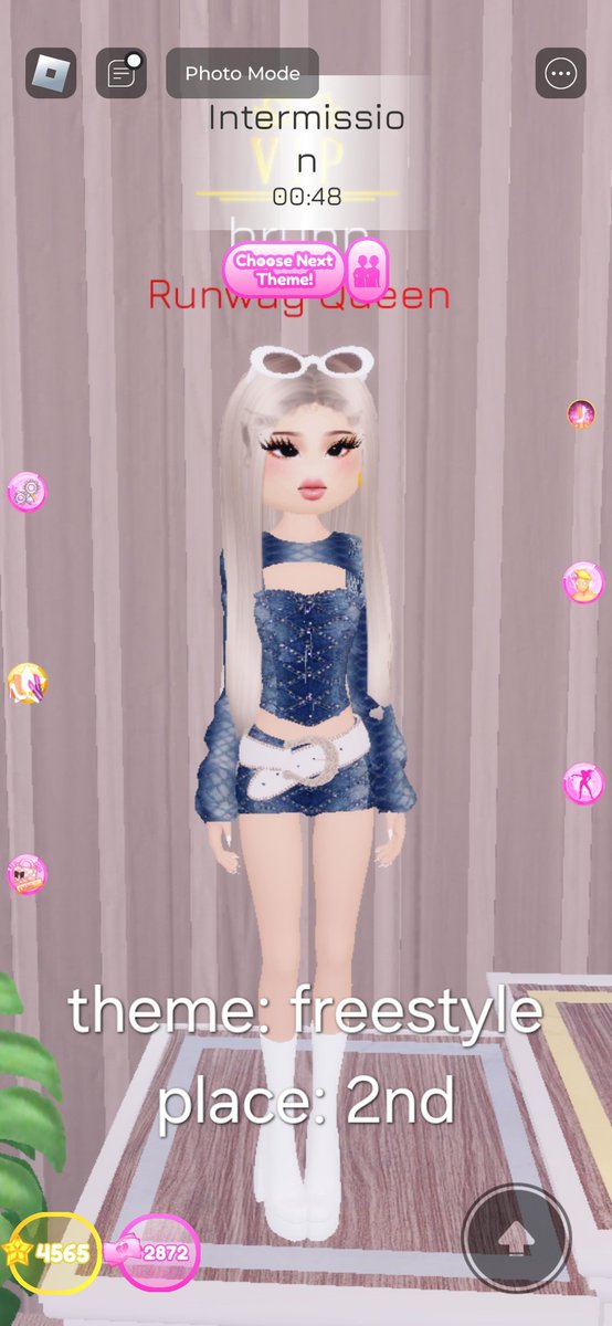 brynnniee's tweet photo. @_Dress2Impress ootd!! 🛼🌊🧿⚡️🩷🌴 https://t.co/pymlD2wLiE