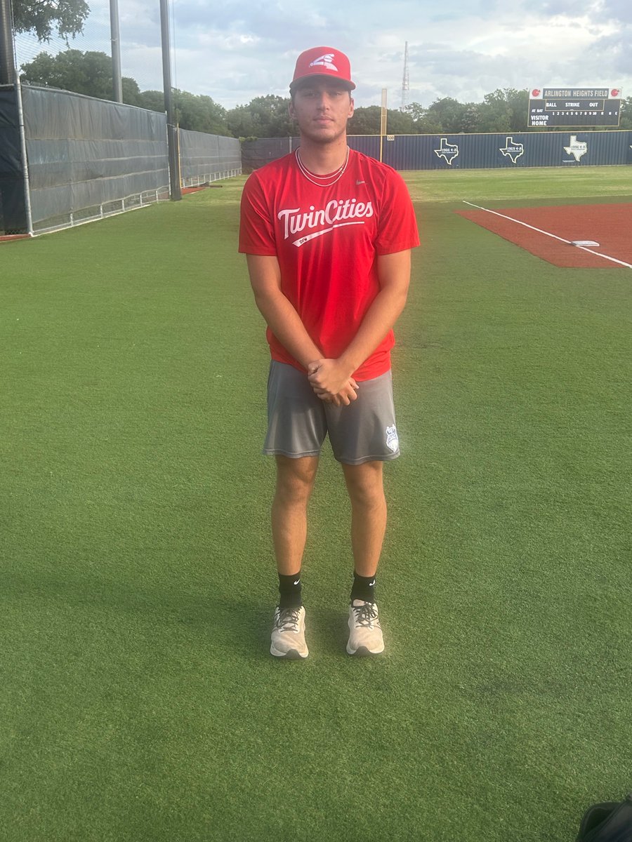 Follow @FiveToolCollege tweet media