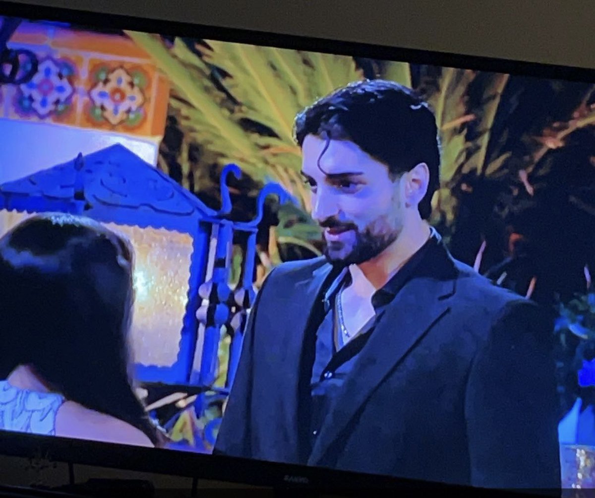 bachelormood's tweet photo. It’s giving evil Flynn rider ?? #TheBachelorette #Bachelorette https://t.co/HweTgpMDqF