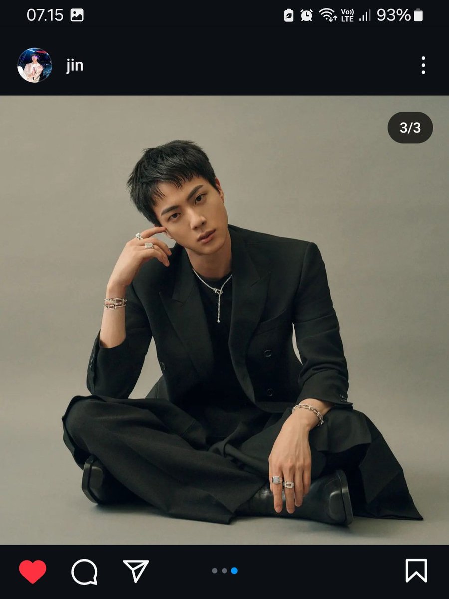SakinataAfifa's tweet photo. Bisa gak,jangan keren gitu,jangan mode cuek gitu,aku kan gak bisa kalau g jatuh cinta 😍😍😱💜💜
#진 
#방탄소년단 #BTS https://t.co/0JqlWle5rm