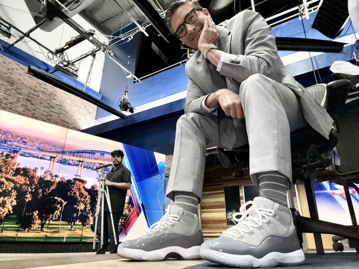 RaoulMartinezTV's tweet photo. Let's make it a #SneakerWEEK! #SneakerAnchor #Sneakers https://t.co/IJDRw09isq