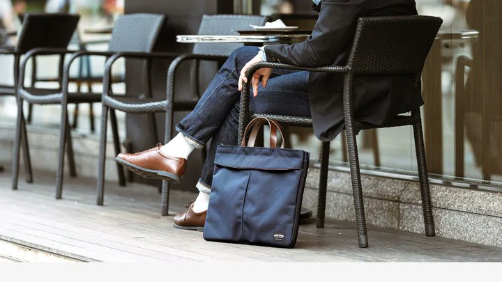 PRTIMES_JP's tweet photo. バッグブランド WONDER BAGGAGE、高強度極薄設計 の防水ビジネスブリーフケース「edge brief」を7月13日にリリース 
https://t.co/6PMh5RvUmP @PRTIMES_JP https://t.co/H2jltr25dR
