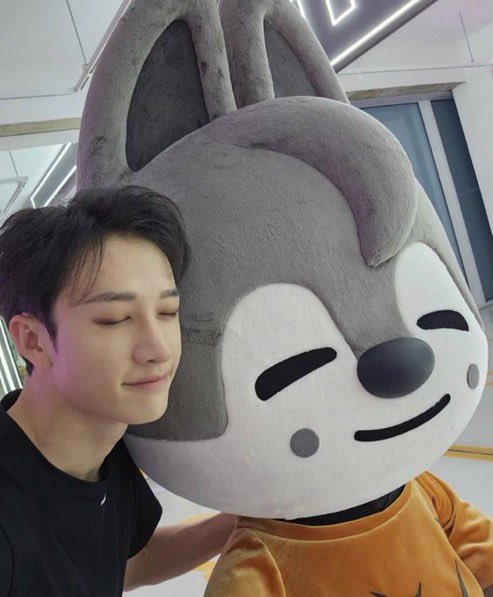 gnabdoolsetnet's tweet photo. @bluespsm i miss his hair up so much 😭😭 https://t.co/jcwZQurGj2