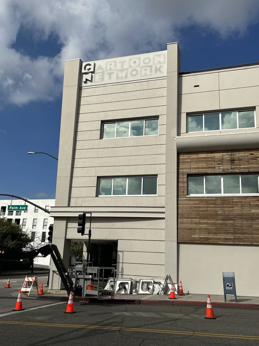 GregBaldwinIroh's tweet photo. The building where I met Mako’s daughter and grandson.

#RIPCartoonNetwork https://t.co/eIfpCmBElp