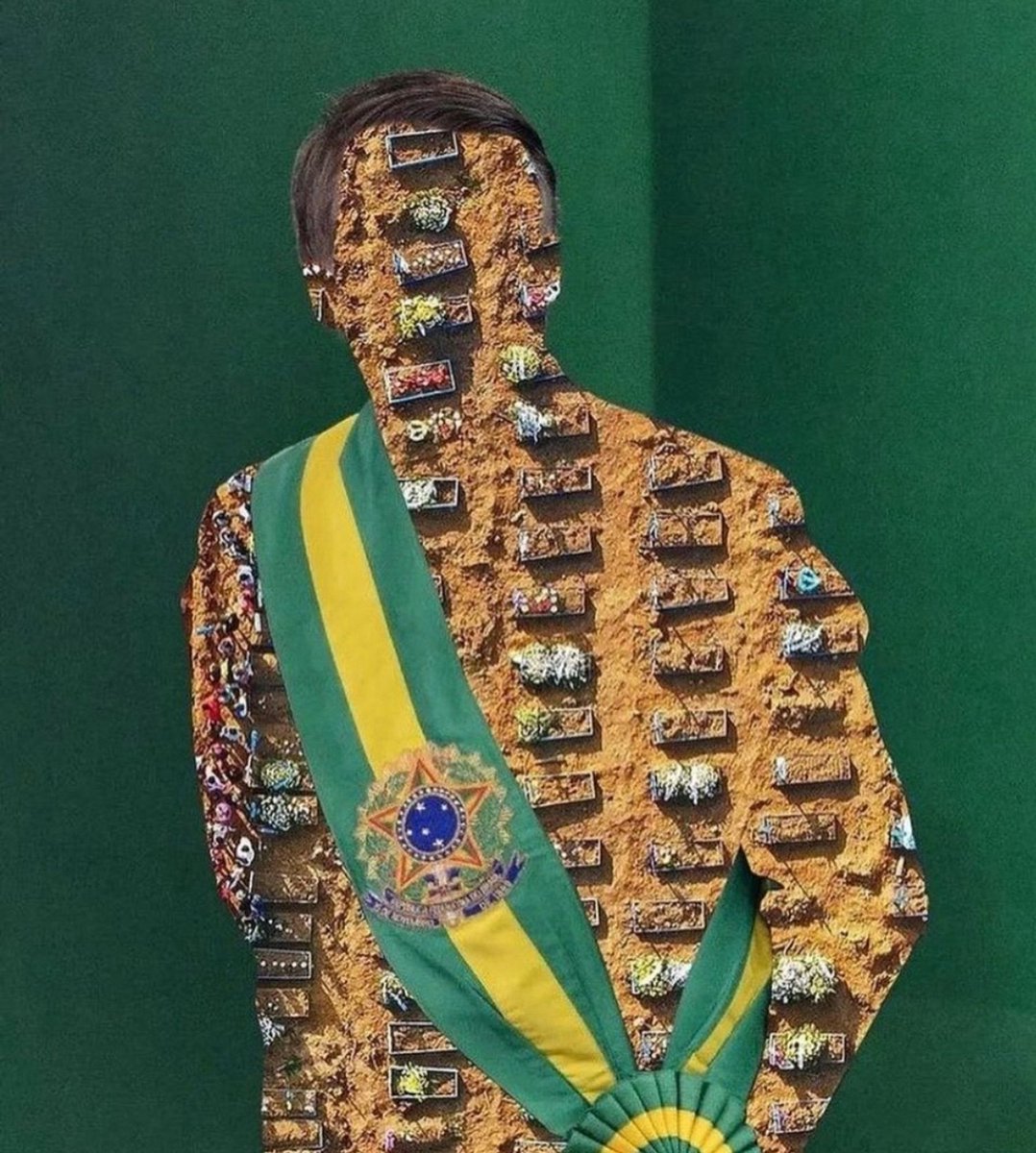 JoPoubell's tweet photo. GENOCIDA, FASCISTA, GOLPISTA, LADRÃO DE JÓIAS...
Lugar de ladrão, é na cadeia.
PRENDAM BOLSONARO AGORA https://t.co/ScOo844ip2