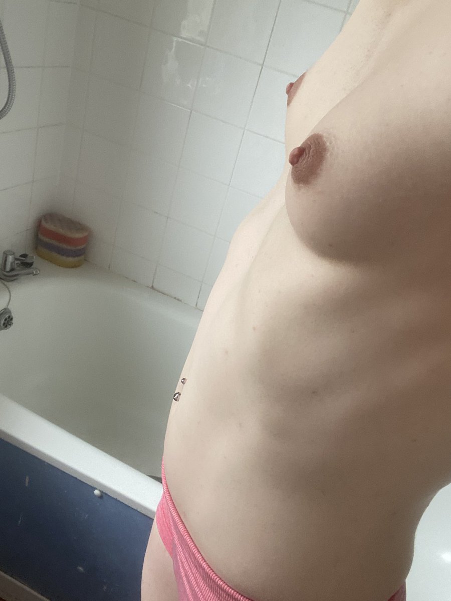 StephLeanne1985's tweet photo. Would you fuck this #TGIRL and ply and cum over her #littletitties https://t.co/rceZfdrTao