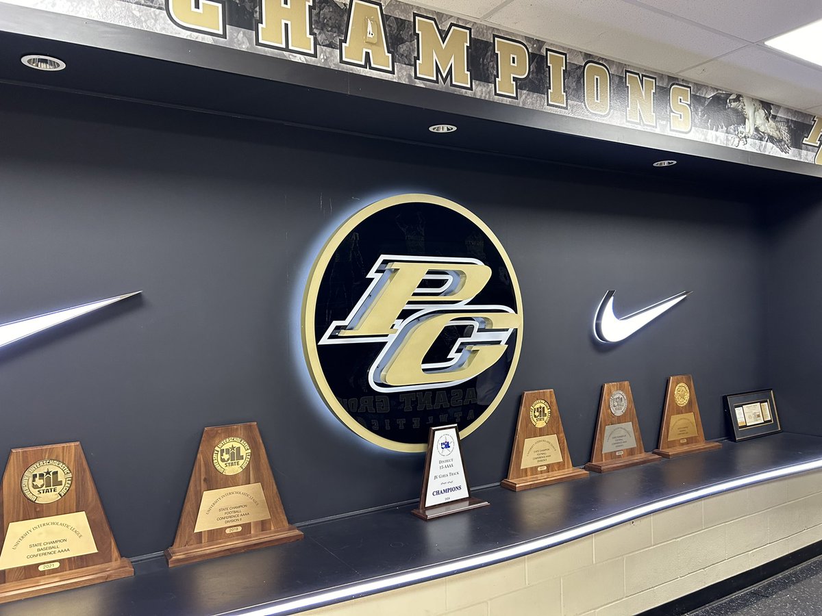 Day one of mini-vacation to visit <a href="/calebmarsh/">Dr. Caleb D. Marsh</a> and Geeg in Nashville

Left bright and early at 4:45am this morning, or as Malaya would say “we beat the sun.” 

Stopped by and got a tour of <a href="/PGHawkFootball/">Pleasant Grove Football</a> (Thank you <a href="/joshgibson_pg/">Josh Gibson</a> for allowing us) amazing facilities then tried to