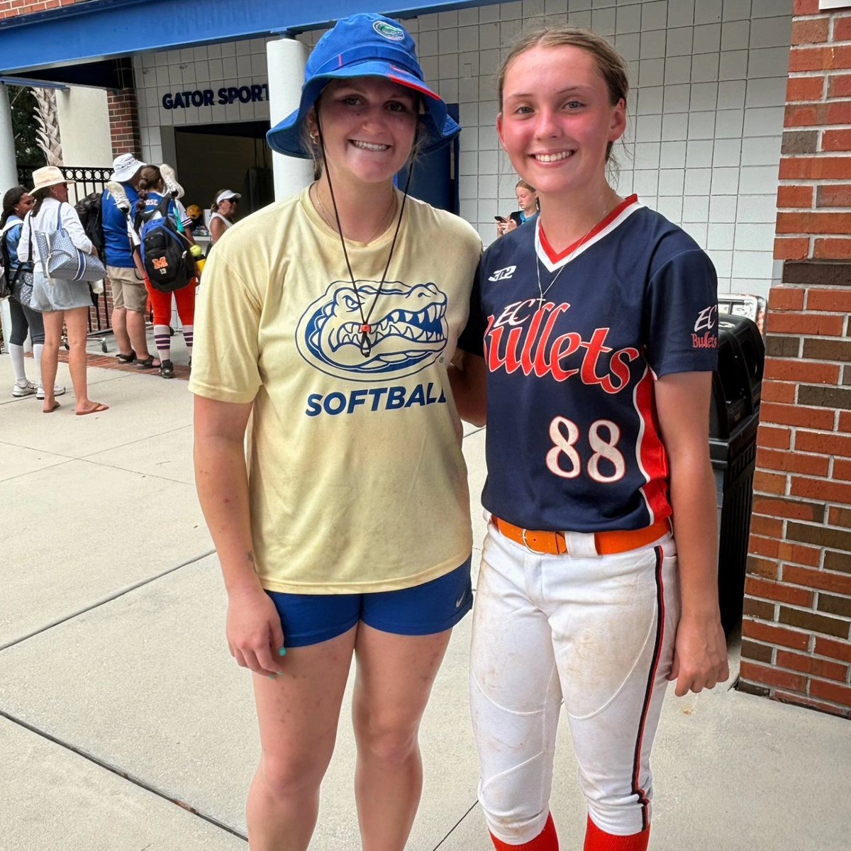 islawells2027's tweet photo. Thank you @GatorsSB @_TimWalton @Coach_AT @FranEnea10 @_kea01 for having me today! I enjoyed my 3rd time to camp and look forward to the next one! #GoGators 🐊🌻🥎
@ECBulletsKing 
@EastCobbBullets 
#classof2027🥎 https://t.co/8jR7sMSWm4