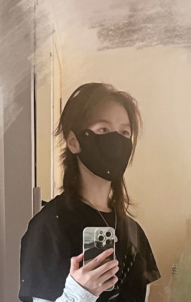 被外面的小黄毛盯上就完了！
小黄毛来了🫢
#le #les #百合 #喜欢女人