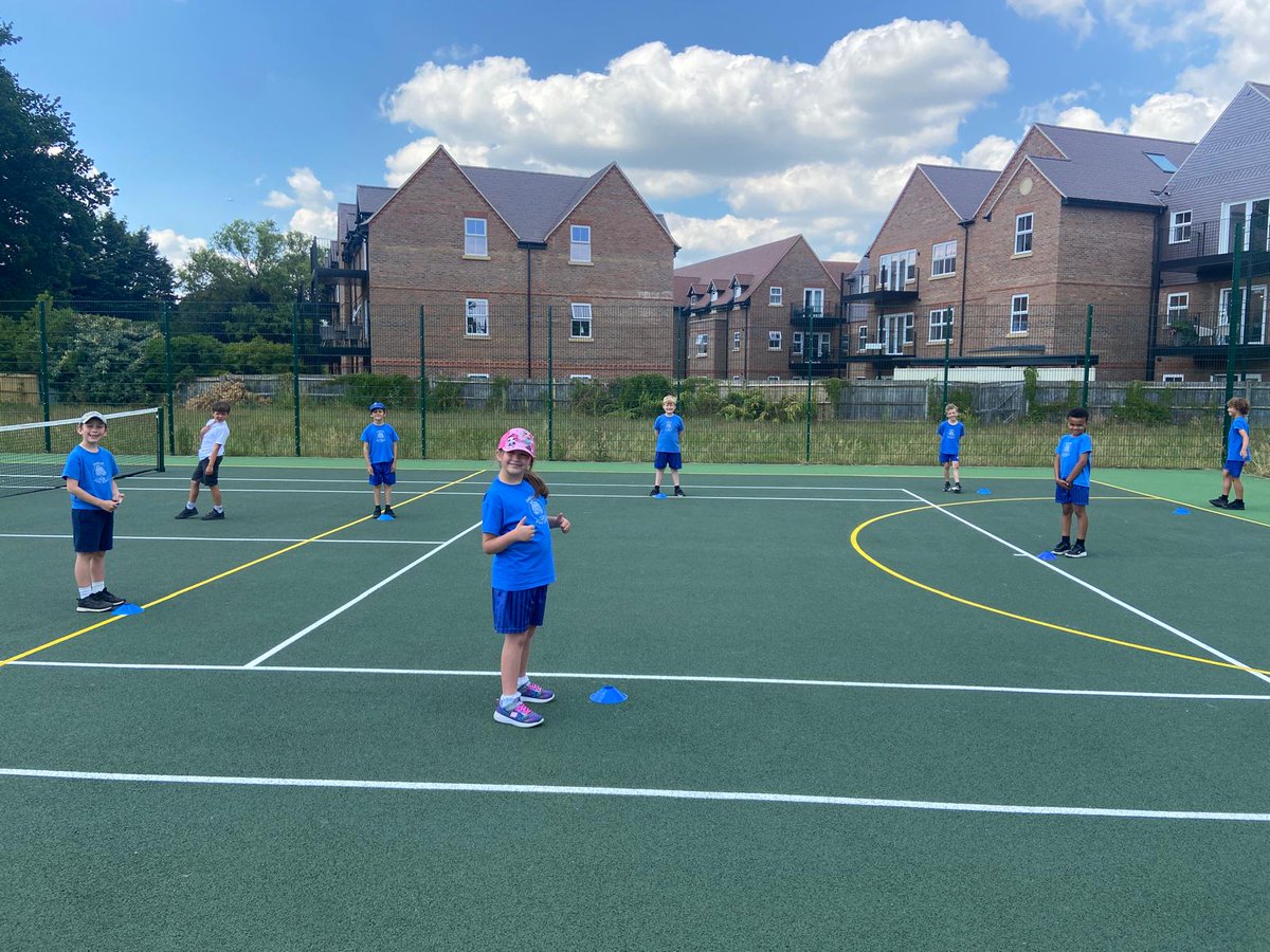 OakfieldFirstPE's tweet photo. Year 3 had great fun at Footgolf on 25th June! @oakfield1st_sch https://t.co/9XEYQHmVBM