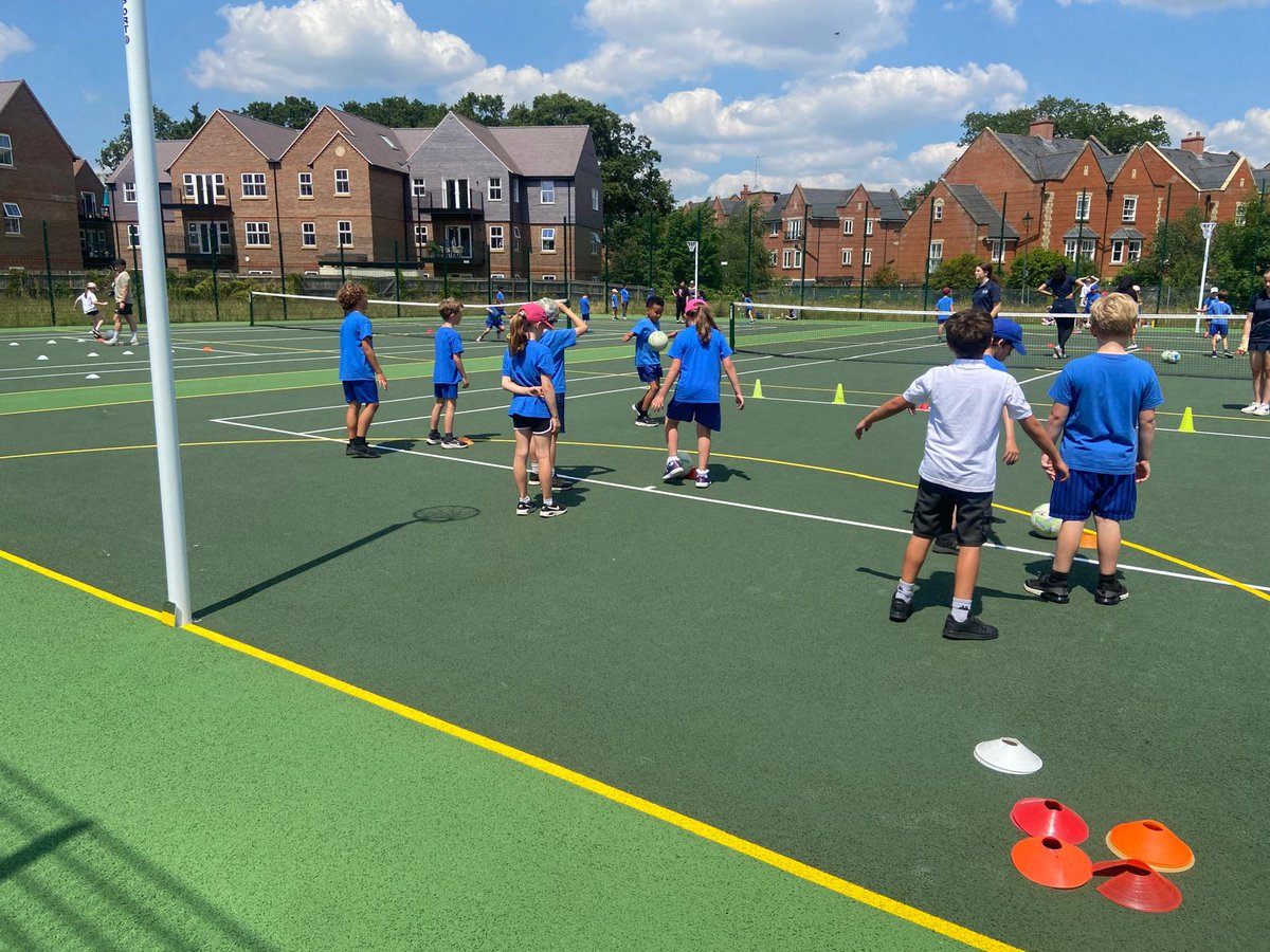 OakfieldFirstPE's tweet photo. Year 3 had great fun at Footgolf on 25th June! @oakfield1st_sch https://t.co/9XEYQHmVBM