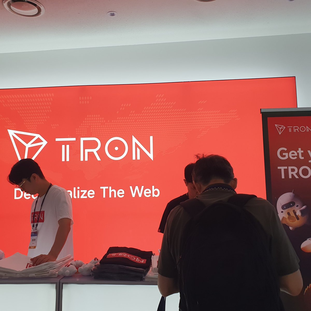 buithiduoc86's tweet photo. @TronDao_KOR #TRON#IXO2024 https://t.co/NAEaJdCO5y