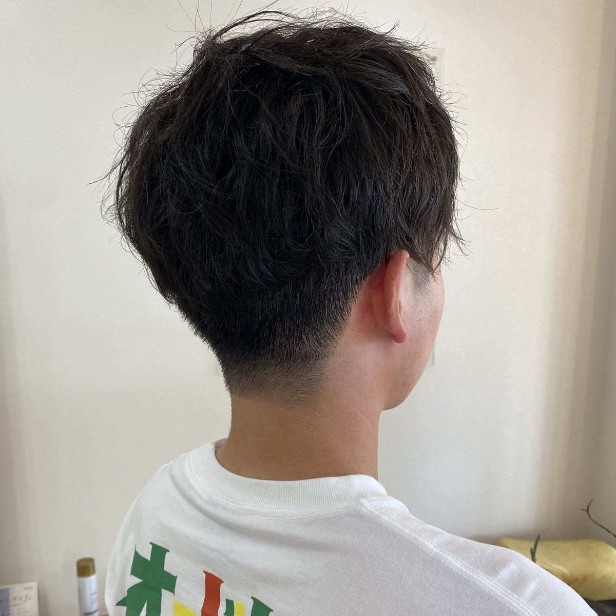 HairViho's tweet photo. メンズパーマ✨️
カールはゆるめで少しツイストを加えて無造作な感じにしてみました☝️
雰囲気がだいぶ変わるのでイメチェンにはもってこいですね👌🏻

#メンズパーマ
#ツイストスパイラル
#ツイスパ
#メンズカット
#高知大
#高知市美容室
#高知美容室 https://t.co/TrKuL2aq6y