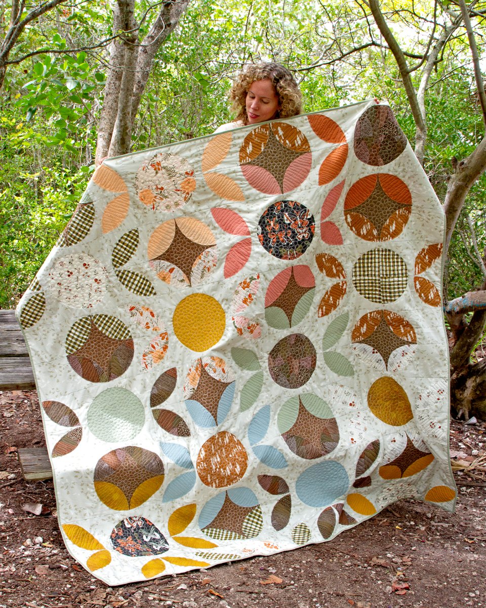 ArtGalleryFab's tweet photo. 🌿 Crafted from the 'Roots of Nature' by Bonnie Christine, this ‘Greenhouse Quilt’ is a handmade masterpiece with curved piecing &amp; applique: https://t.co/8Jv0pEjS9N
⁠
#ArtGalleryFabrics #GreenhouseQuilt  #Quilting #FreeQuiltPattern #Quilt #QuiltInspiration #Sewing #CurvedQuilt https://t.co/BbQO7hlIkk