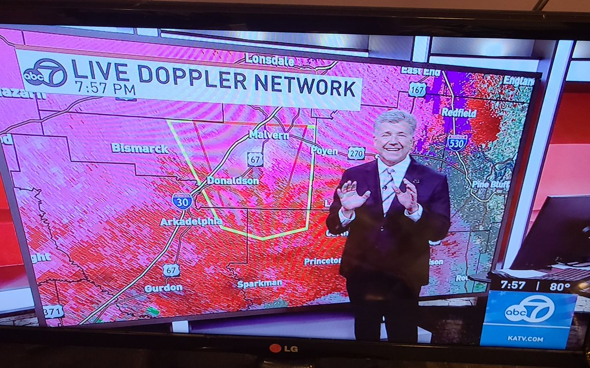 leslieinlr's tweet image. @BacheloretteABC My current view of the new #Bachelorette...
#KATV #StormyWeather It's dry &amp;amp; clear here in #LittleRock