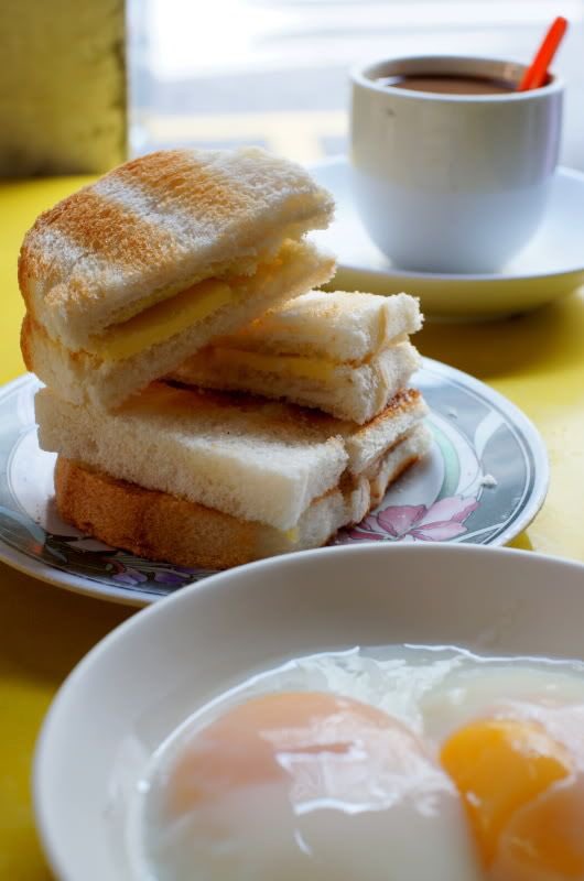 hzqtpro's tweet photo. Al kisah pagi selasa 

Aku pegi kedai mamak, dia tanya aku nak minum apa? Nak makan apa? Terkejut aku macam mana dia tau aku haus dan lapar 🤔

Selamat pagi semua, semoga semua urusan kalian hari ni dipermudahkan. Assalamualaikum https://t.co/hOimmfbCHr
