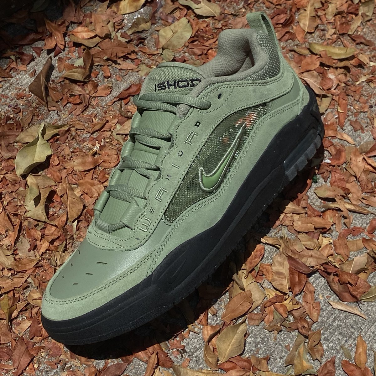 lbskate's tweet photo. ✨Nike SB Air Max Ishod in Oil Green/Black✨

Available in store and online at https://t.co/W4YMjBZGy8‼️

Open 11-7pm https://t.co/1MDOBGgflI