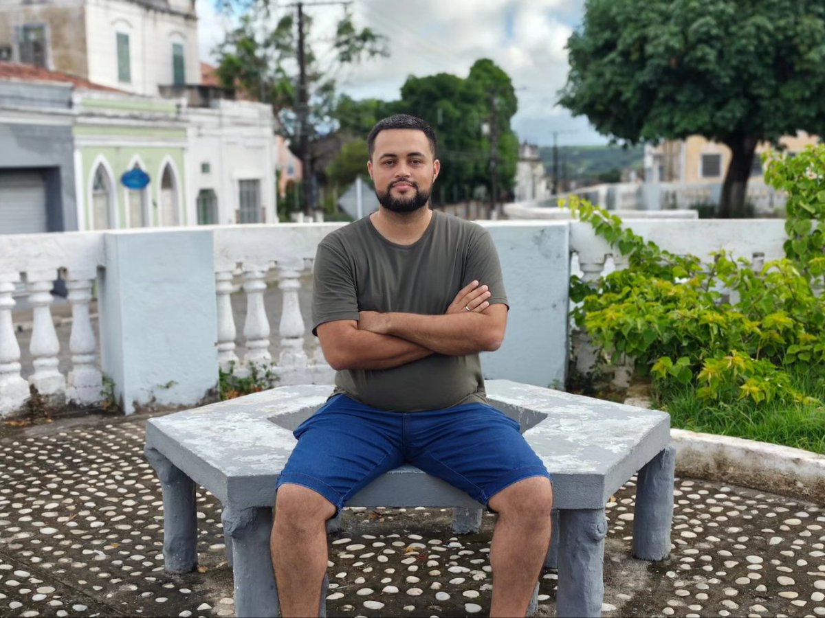 dantasjames1's tweet photo. Não sou o melhor dos modelos, mas eis o modo retrato do Edge 50 Ultra em ação. Fotos por @caroljefferya simulando as lentes 85mm, 50mm, 35mm e 24mm 📸
#edge50ultra #hellomoto #motofoto #motorolaedge #edge50series #shotonsnapdragon #snapdragon8sgen3 #retrato #desfoque #portrait https://t.co/8XDTQddrEa