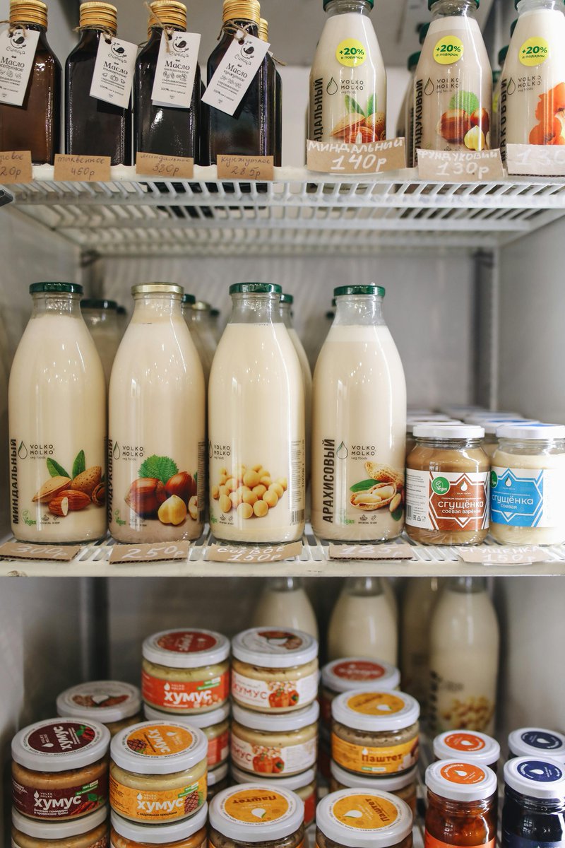 JAkitchengadget's tweet photo. **Storage Solutions!** Maximize fridge and pantry space with stackable containers. Stay organized and save room! 

#StorageSolutions #OrganizedKitchen #SpaceSaving #StackableContainers #KitchenOrganization #PantryStorage #FridgeOrganization #TidyKitchen #KitchenHacks #foodblog https://t.co/n1Ytcsmu5T