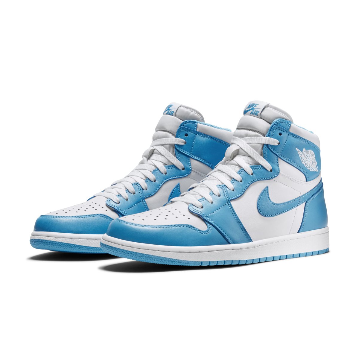 houseofheat's tweet photo. Air Jordan 1 High OG "UNC Reimagined" Releasing Summer 2025 🥶

DETAILS: https://t.co/DJaWIryuUt

*2015 release pictured https://t.co/hSWRiywsP6
