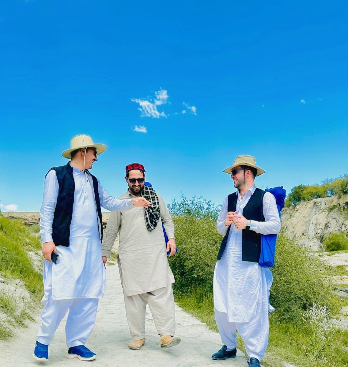 SayedrahimNasr1's tweet image. #Bamyan_Band_Amir_Afganistan 
#Friends
#life_Enjoyment